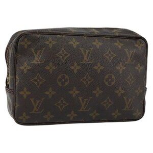 LOUIS VUITTON Monogram Trousse Toilette 23 Clutch Bag